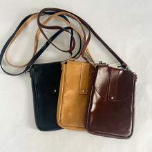 Load image into Gallery viewer, DAKOTA Leather Crossbody Bag