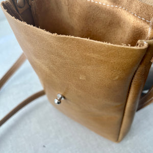 DAKOTA Leather Crossbody Bag