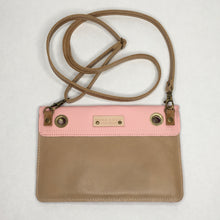 Load image into Gallery viewer, Leather cross body bag
