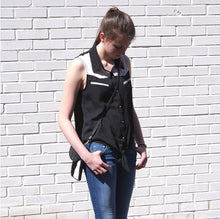 Load image into Gallery viewer, Marge and Rudy Dakota Hide Crossbody handmade leather bag on model